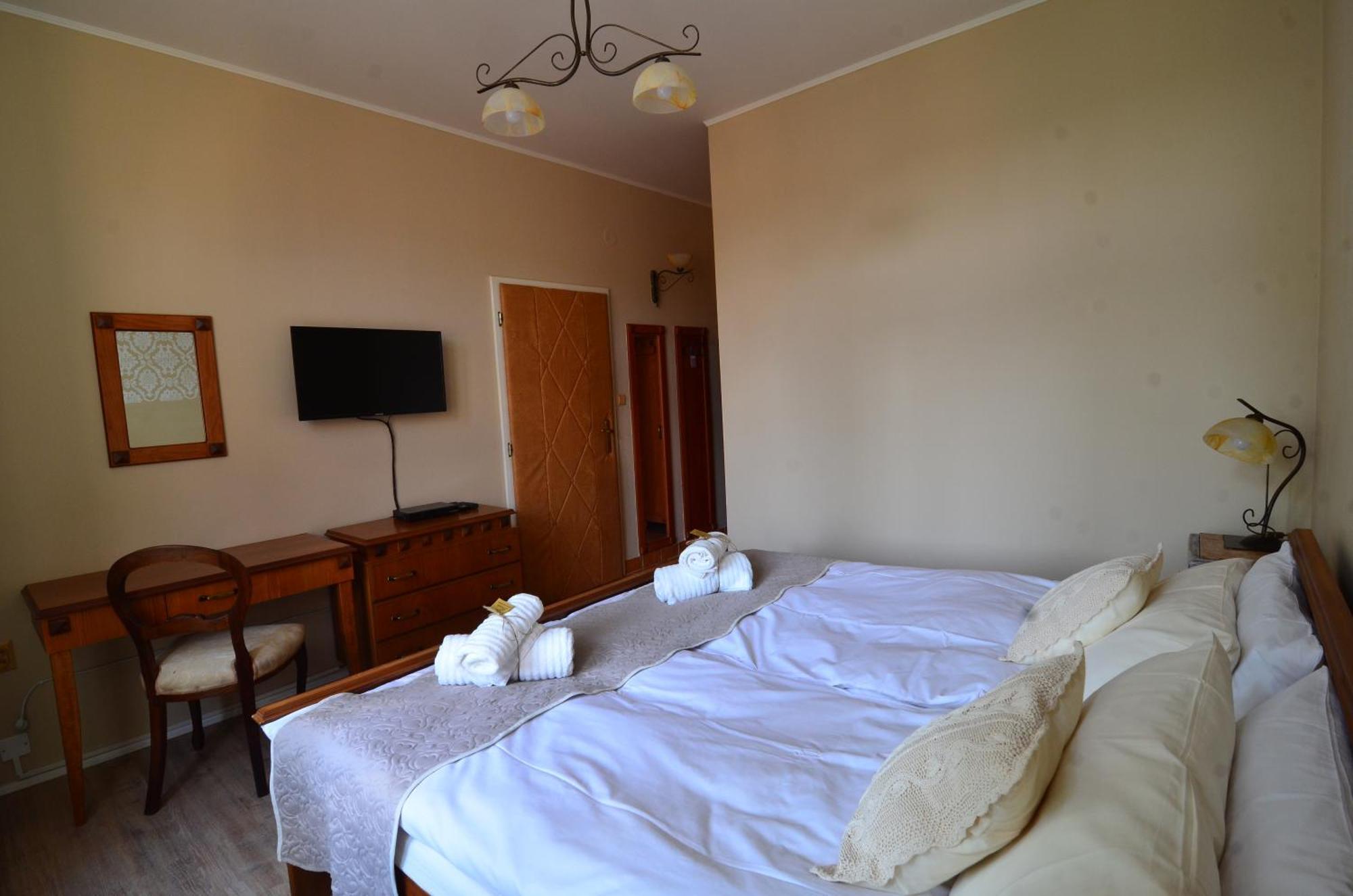 Baronka Bed & Breakfast & Bistrot Betliar ภายนอก รูปภาพ