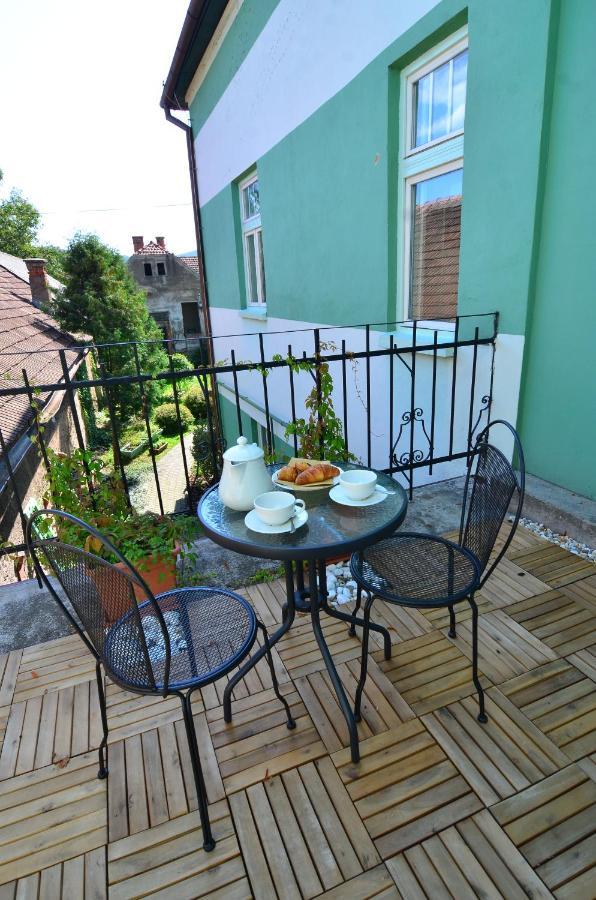Baronka Bed & Breakfast & Bistrot Betliar ภายนอก รูปภาพ
