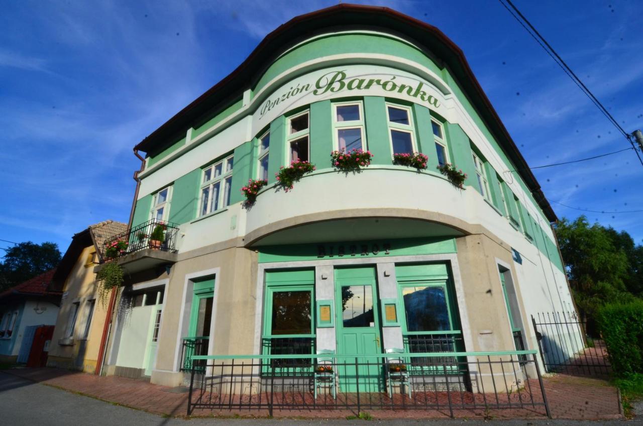 Baronka Bed & Breakfast & Bistrot Betliar ภายนอก รูปภาพ