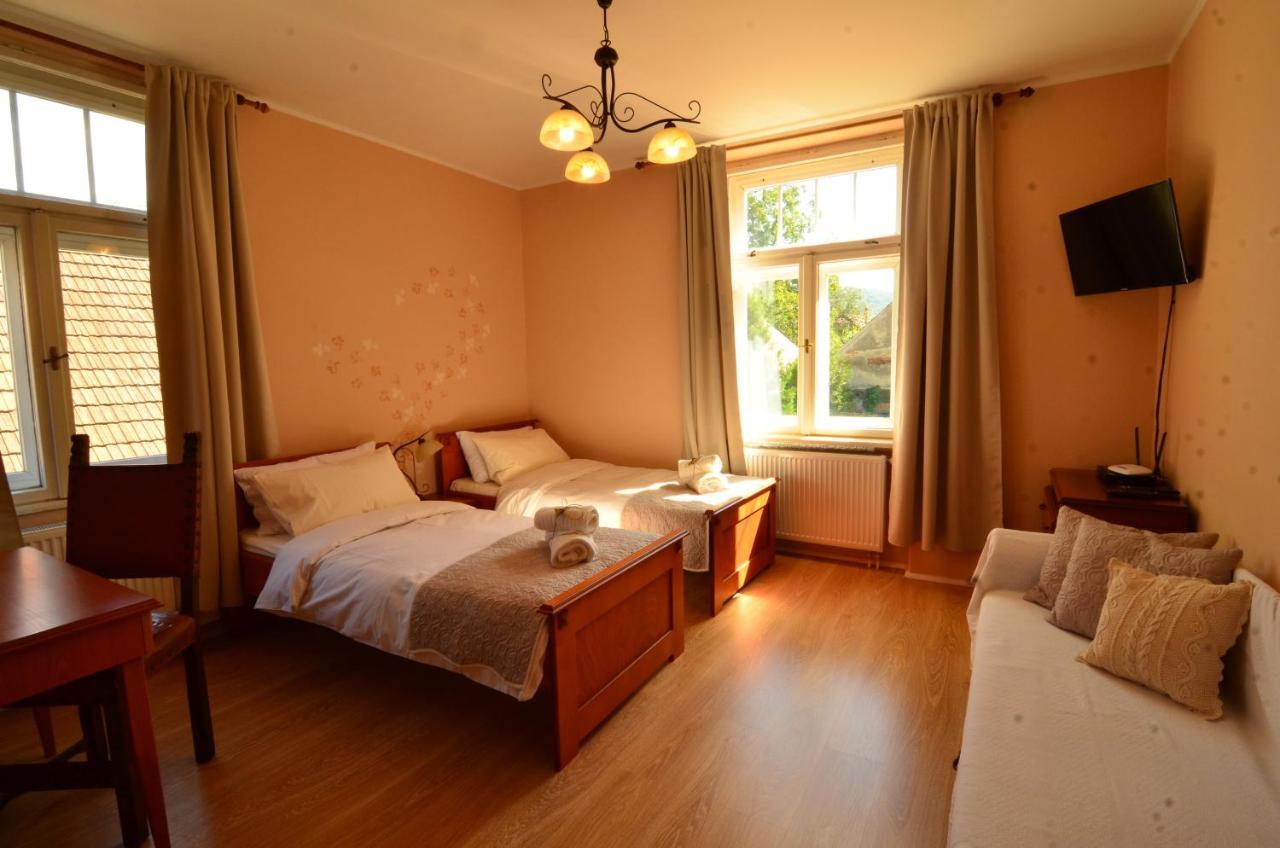 Baronka Bed & Breakfast & Bistrot Betliar ภายนอก รูปภาพ