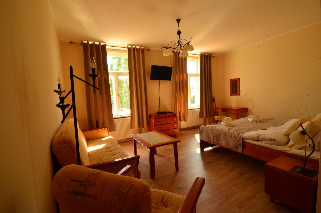 Baronka Bed & Breakfast & Bistrot Betliar ภายนอก รูปภาพ