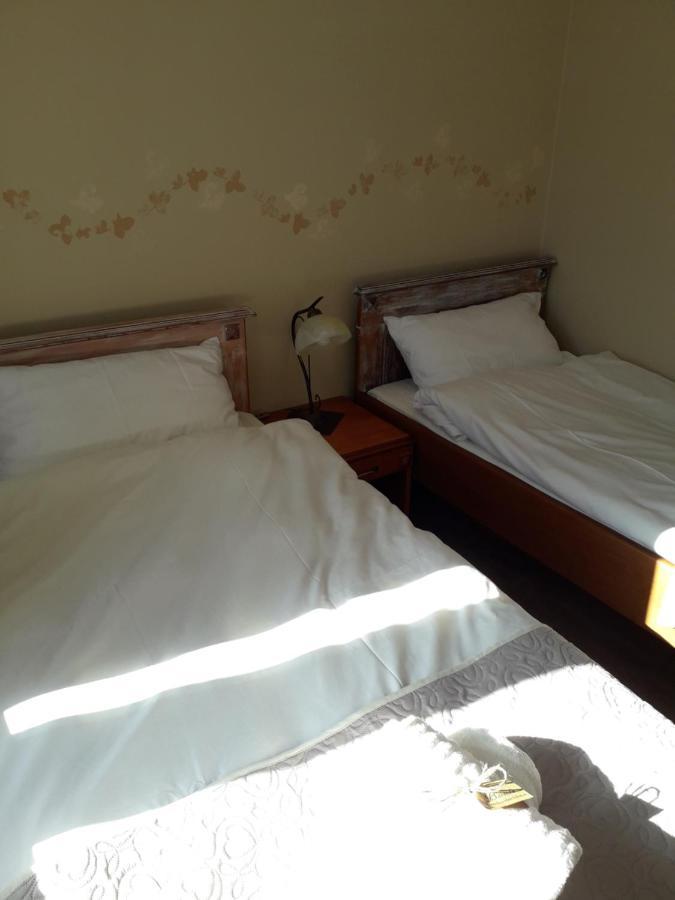 Baronka Bed & Breakfast & Bistrot Betliar ภายนอก รูปภาพ